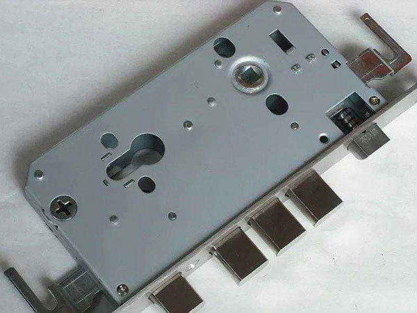 黑河24小时上门开锁公司